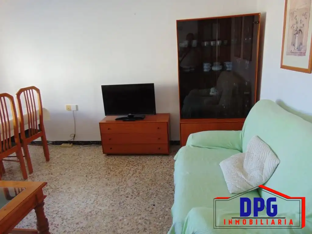 Sala d'estar de Casa o xalet en venda en Garrucha amb Moblat
