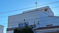 Vista exterior de Casa o xalet en venda en Torredembarra amb Aire condicionat, Terrassa i Balcó