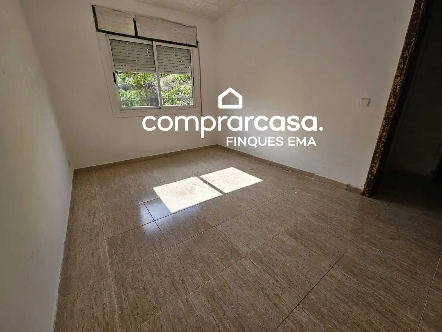 Vista exterior de Piso en venta en Sabadell