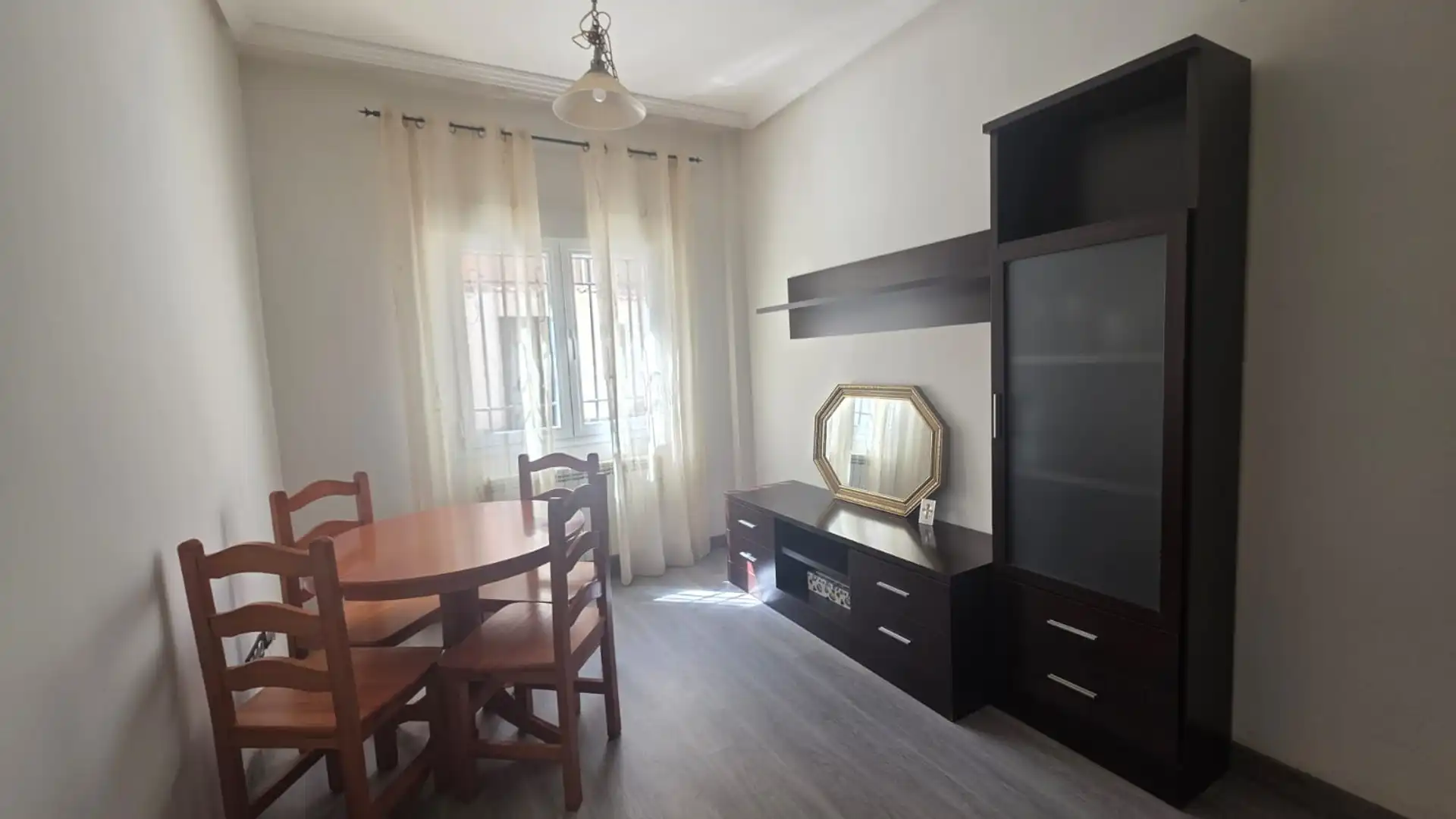 Menjador de Pis en venda en Ocaña amb Calefacció, Parquet i Traster