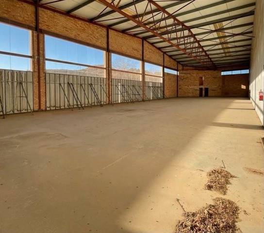 Nave industrial en Venta en La Caparrella