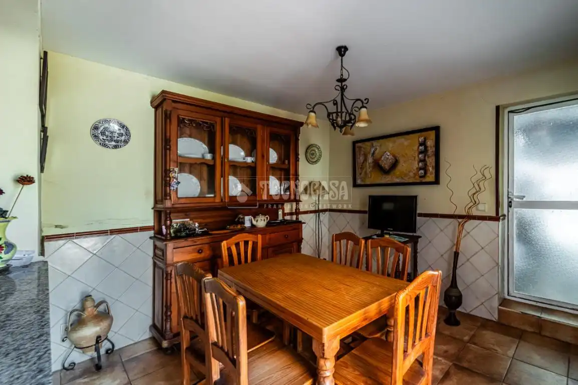 Comedor de Casa adosada en venta en Rivas-Vaciamadrid con Aire acondicionado, Calefacción y Jardín privado