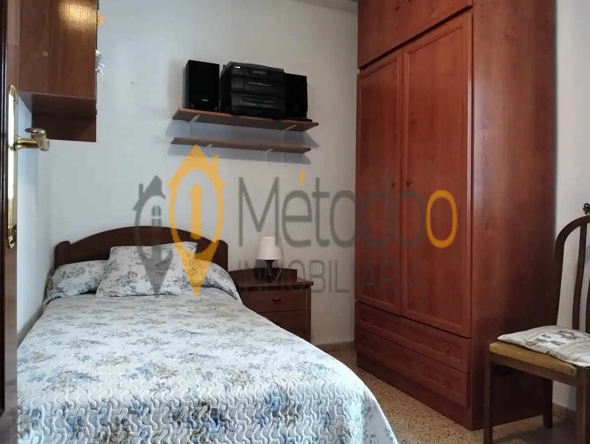 Bedroom of Flat for sale in Sevilla  with Air Conditioner, Heating and Furnished