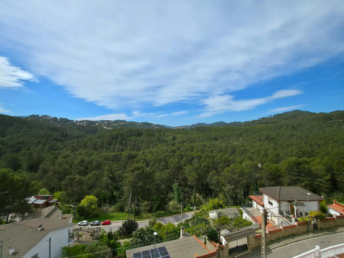 Vista exterior de Casa o xalet en venda en Sant Andreu de la Barca amb Aire condicionat, Calefacció i Jardí privat