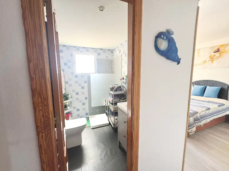 Badezimmer von Wohnungen zum Verkauf in El Campello mit Klimaanlage, Heizung und Parkett