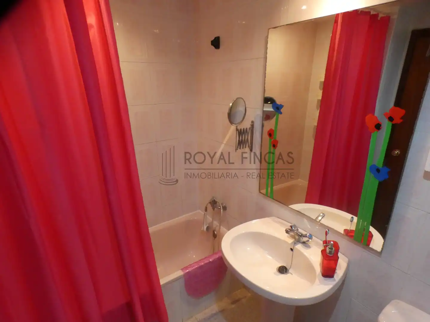 Bathroom of Flat for sale in Málaga  with Air Conditioner, Terrace and Storage room