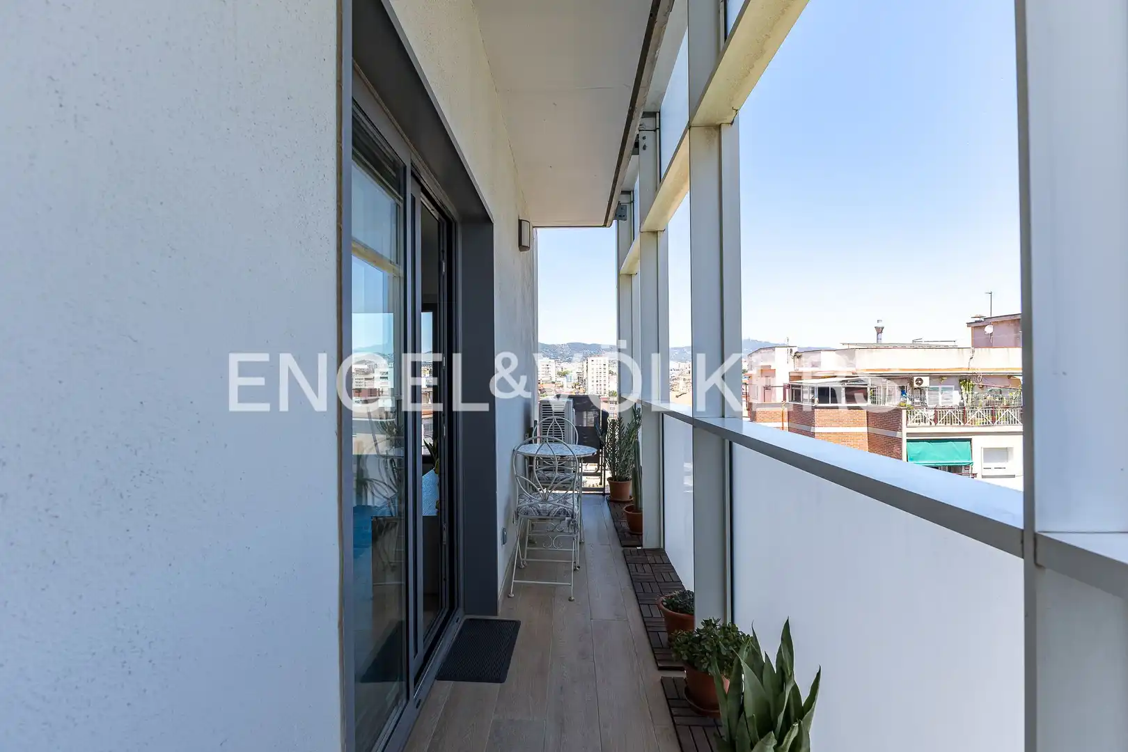 Balcony of Flat for sale in L'Hospitalet de Llobregat  with Air Conditioner, Heating and Parquet flooring