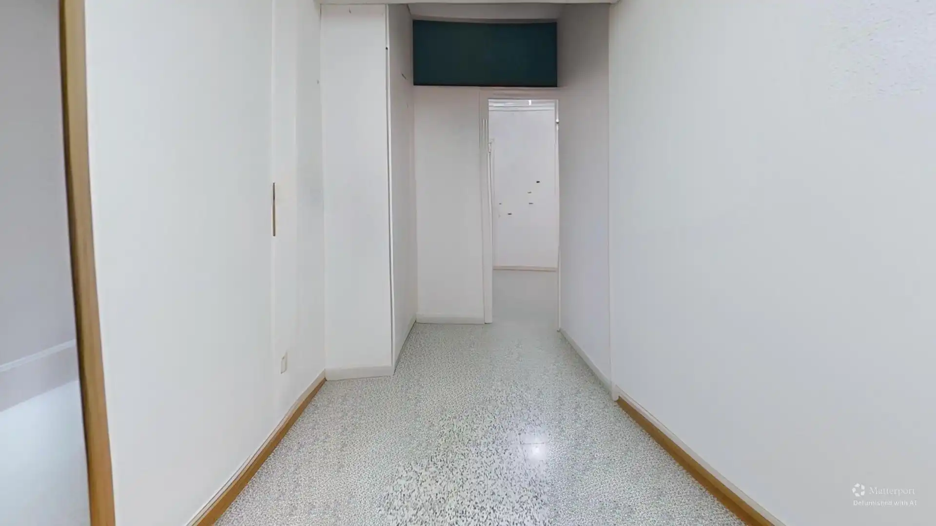Flat for sale in Valencia  with Air Conditioner, Terrace and Storage room