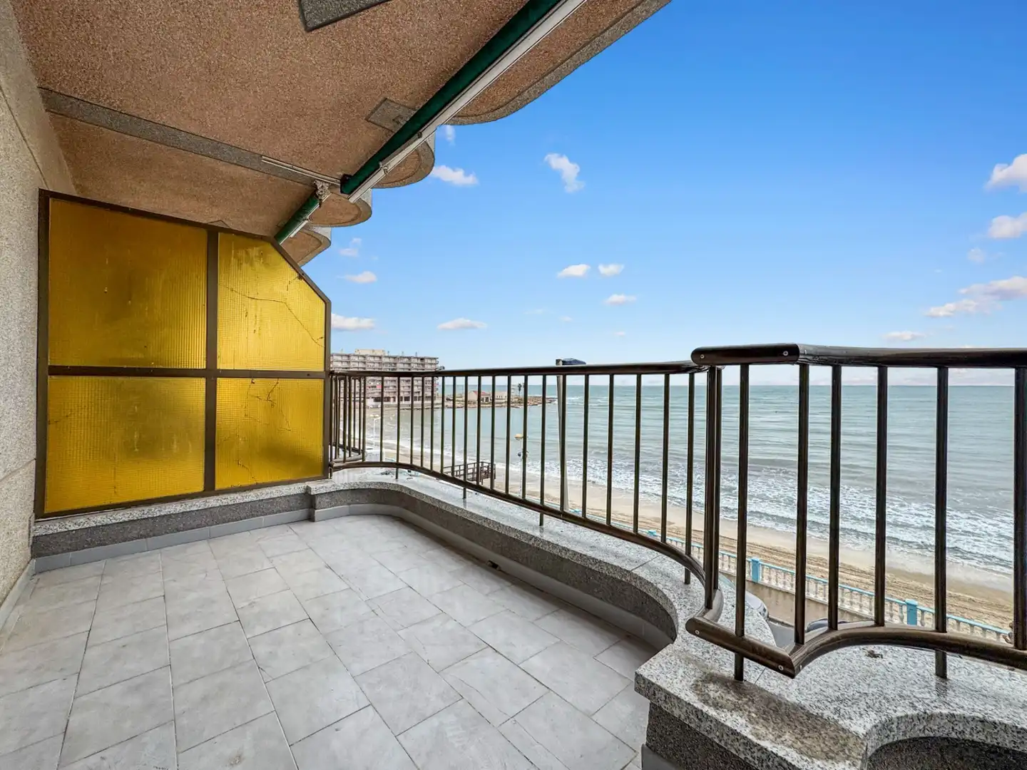Terraza de Apartamento en venta en Torrevieja con Trastero, Amueblado y Horno