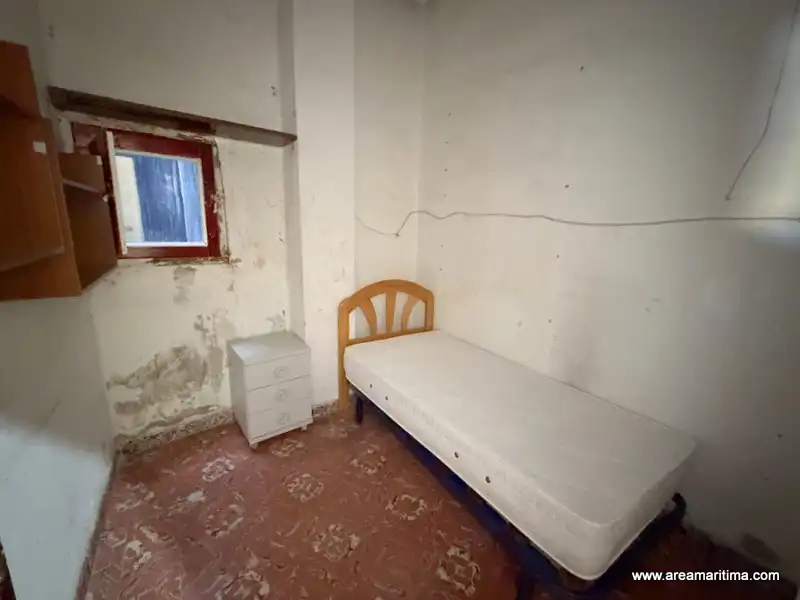 Casa adosada en venta en Valencia con Trastero y Alarma
