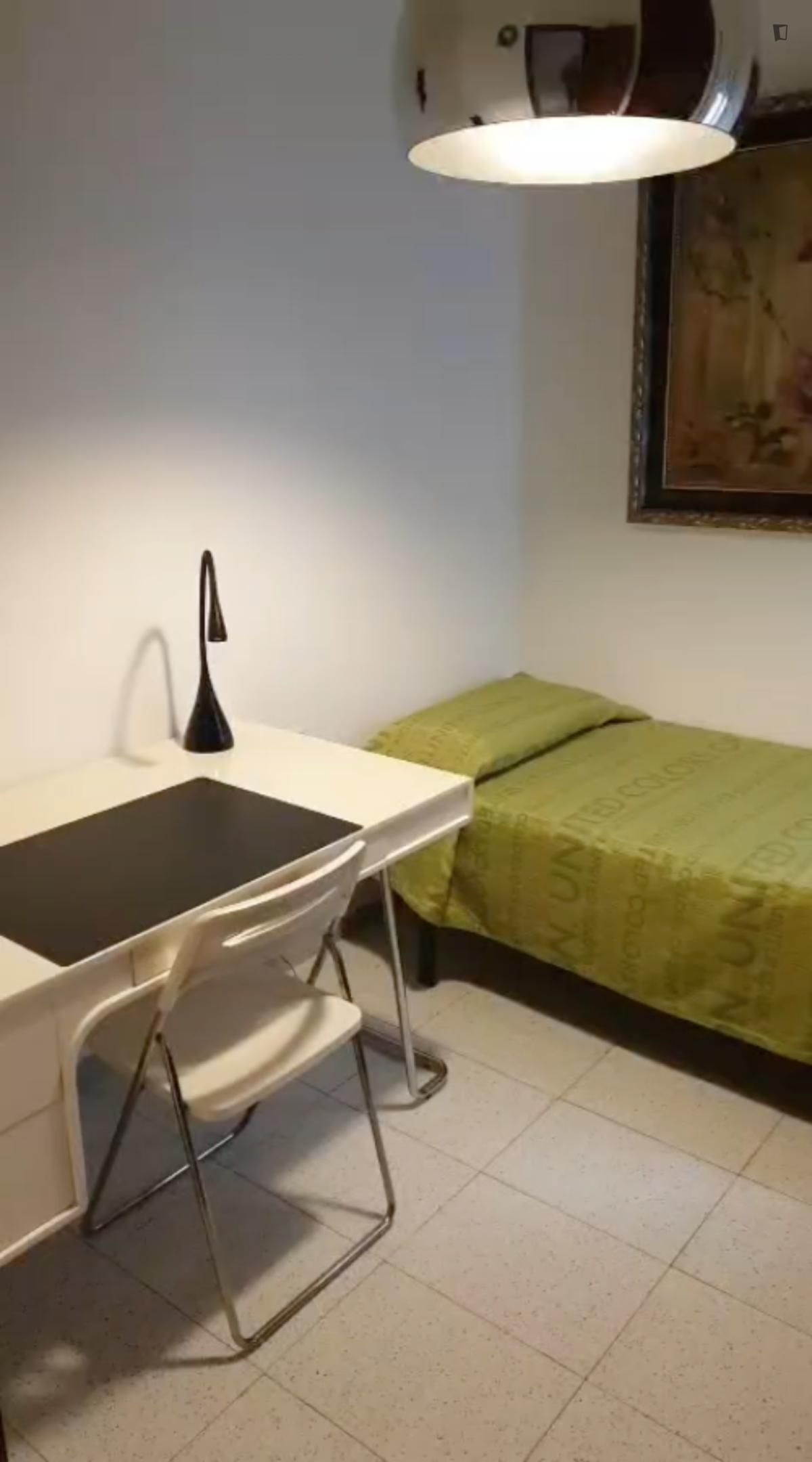 Bedroom of Apartments for share in Badalona  with Furnished, Oven and Washing machine