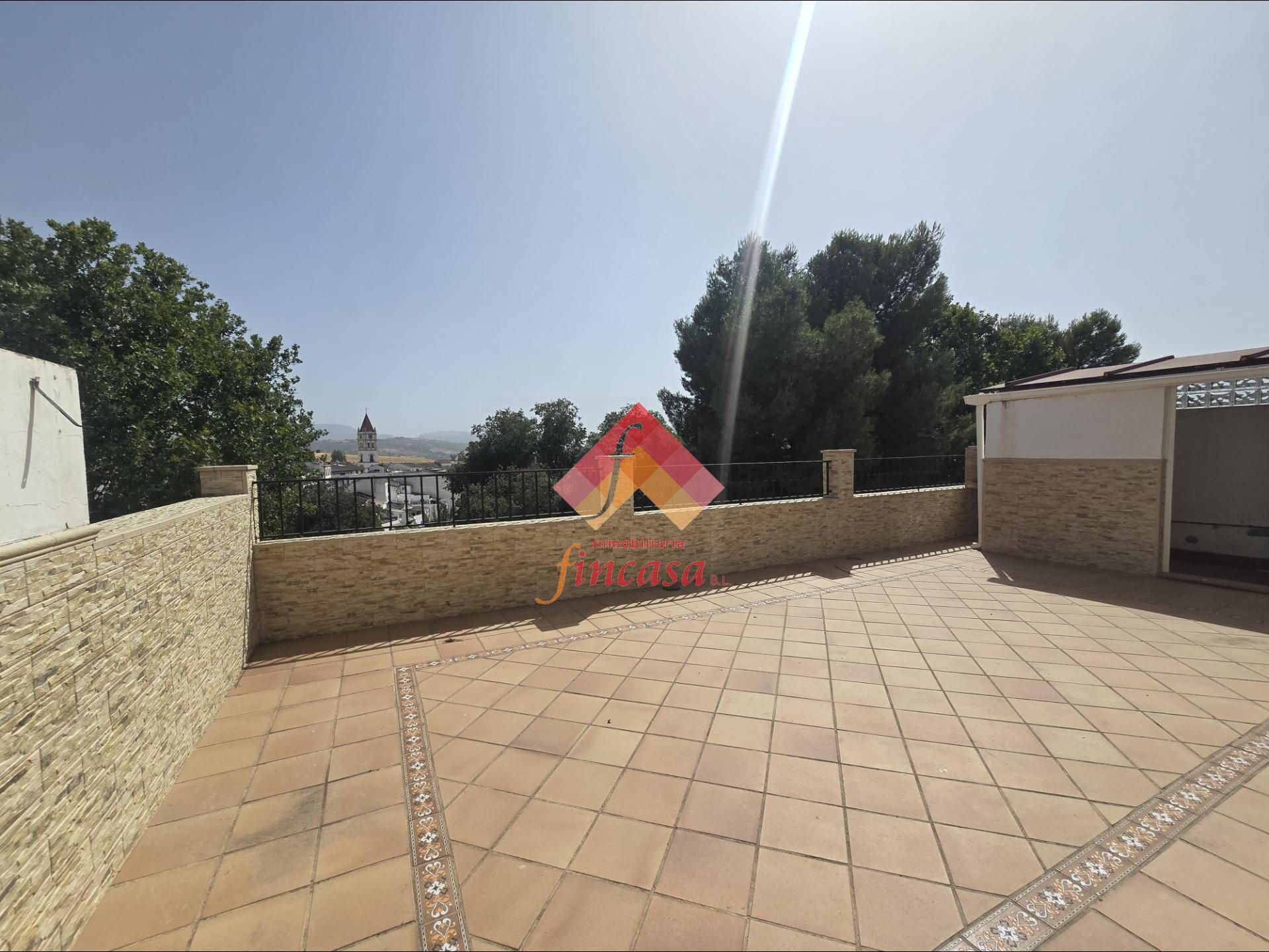 Vista exterior de Àtic en venda en Arriate amb Terrassa