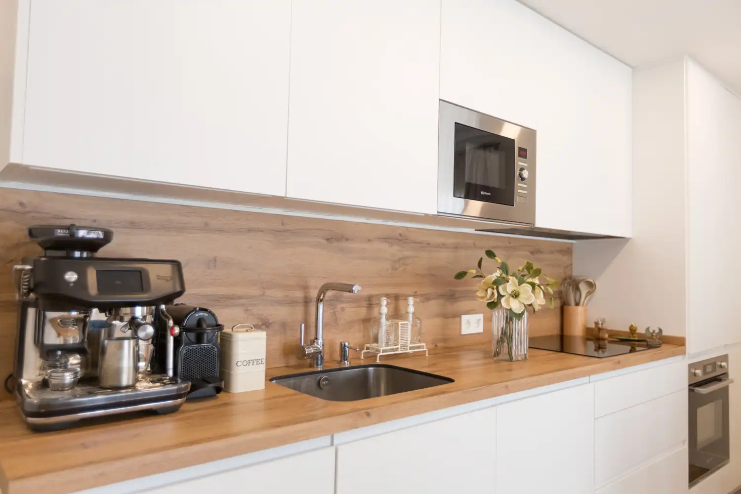 Kitchen of Apartments for sale in Marbella  with Air Conditioner, Terrace and Furnished
