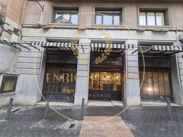 Local comercial en alquiler en Plaça d'Anselm Clavé 31