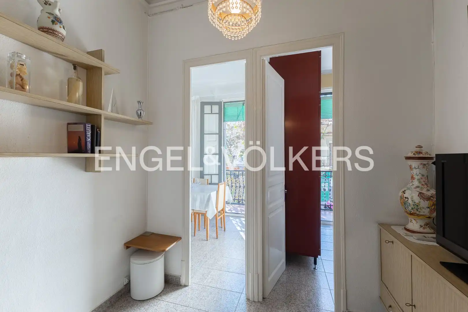 Piso en venta en Barcelona con Calefacción, Terraza y Balcón