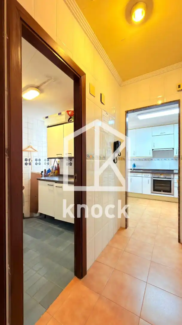 Kitchen of Flat for sale in Oviedo   with Heating and Parquet flooring