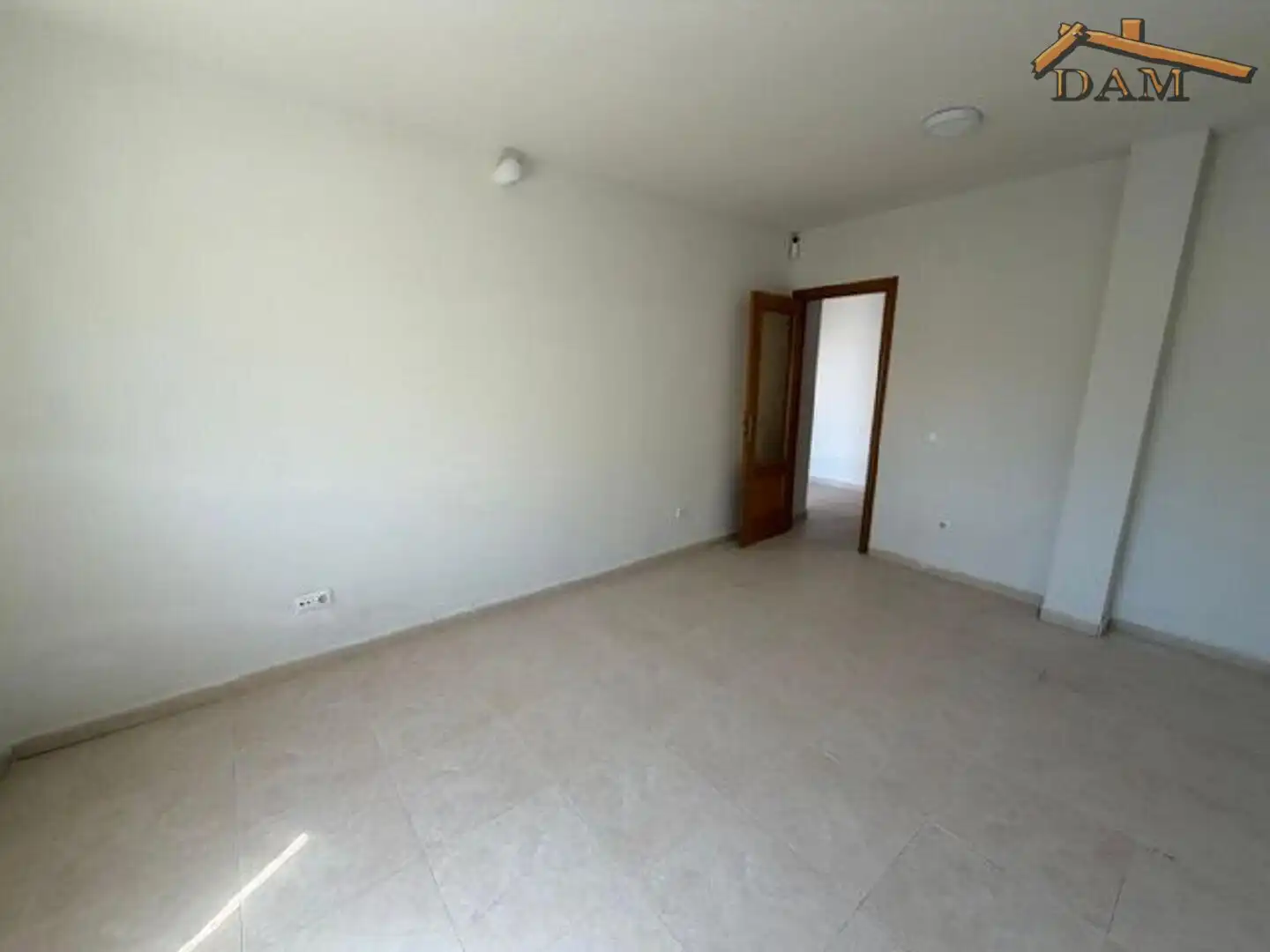 Habitación de Casa adosada en venta en Carmena