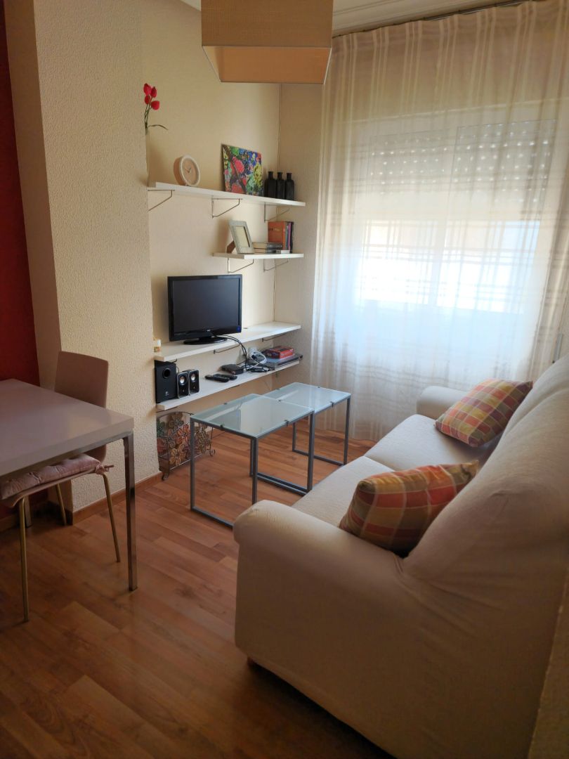 Sala d'estar de Apartament de lloguer en Puertollano amb Aire condicionat, Calefacció i Moblat