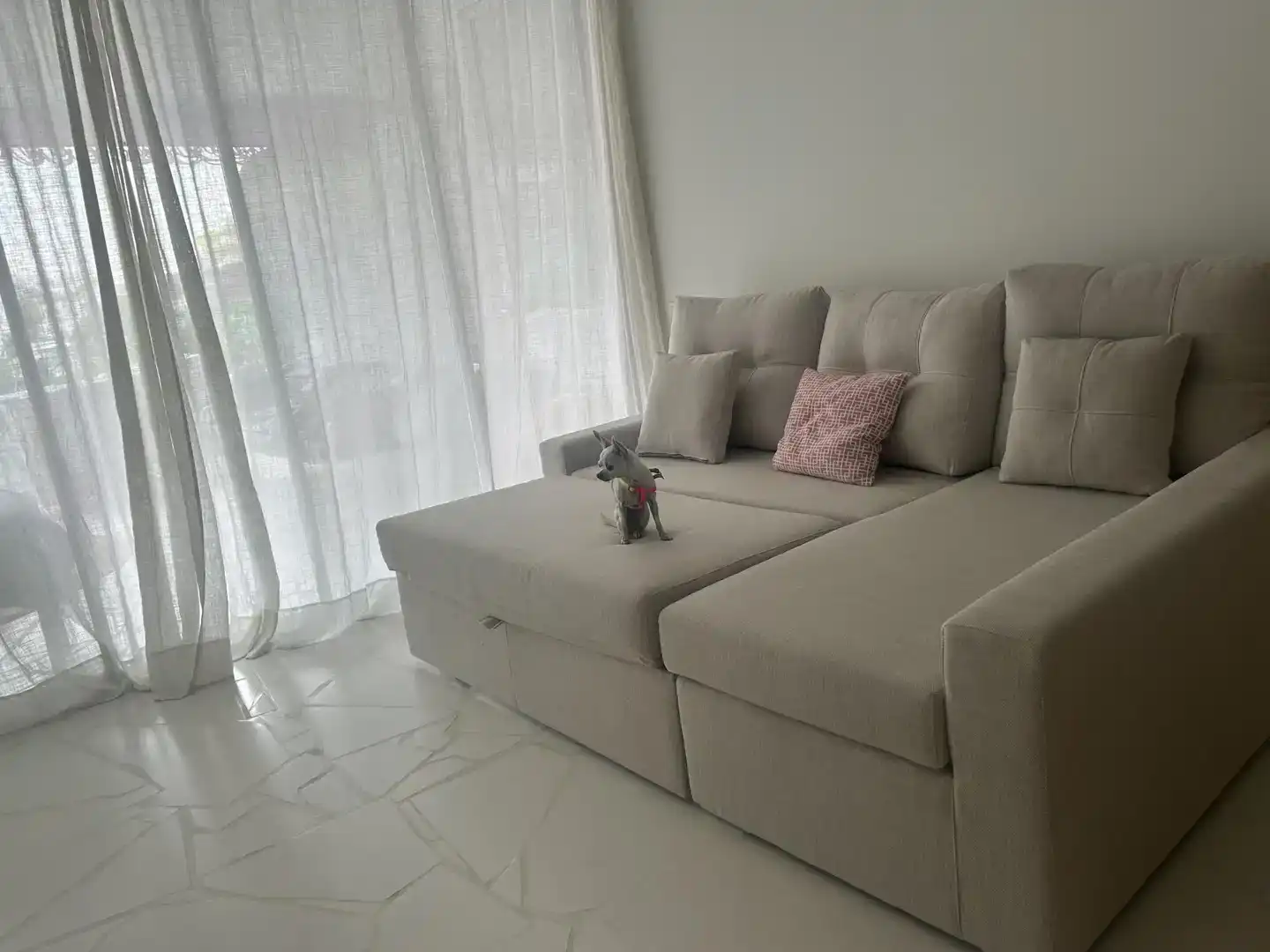 Wohnzimmer von Wohnungen zur Miete in Eivissa mit Klimaanlage, Schwimmbad und Balkon