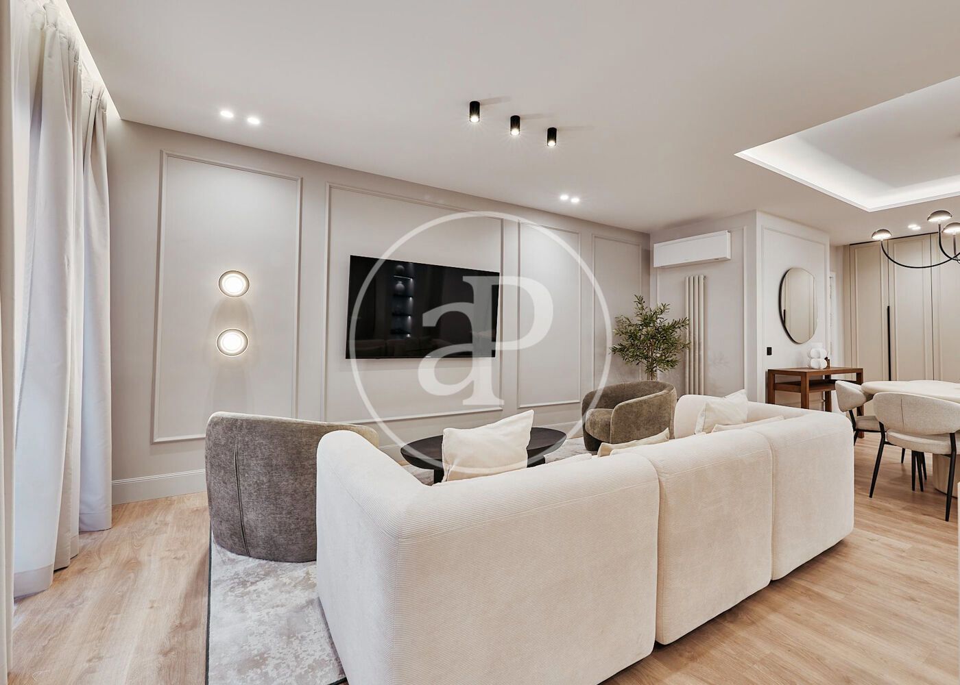 Living room of Flat for sale in  Madrid Capital  with Air Conditioner, Heating and Terrace