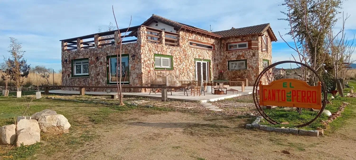 Außenansicht von Country house zum verkauf in Sonseca mit Heizung, Privatgarten und Terrasse