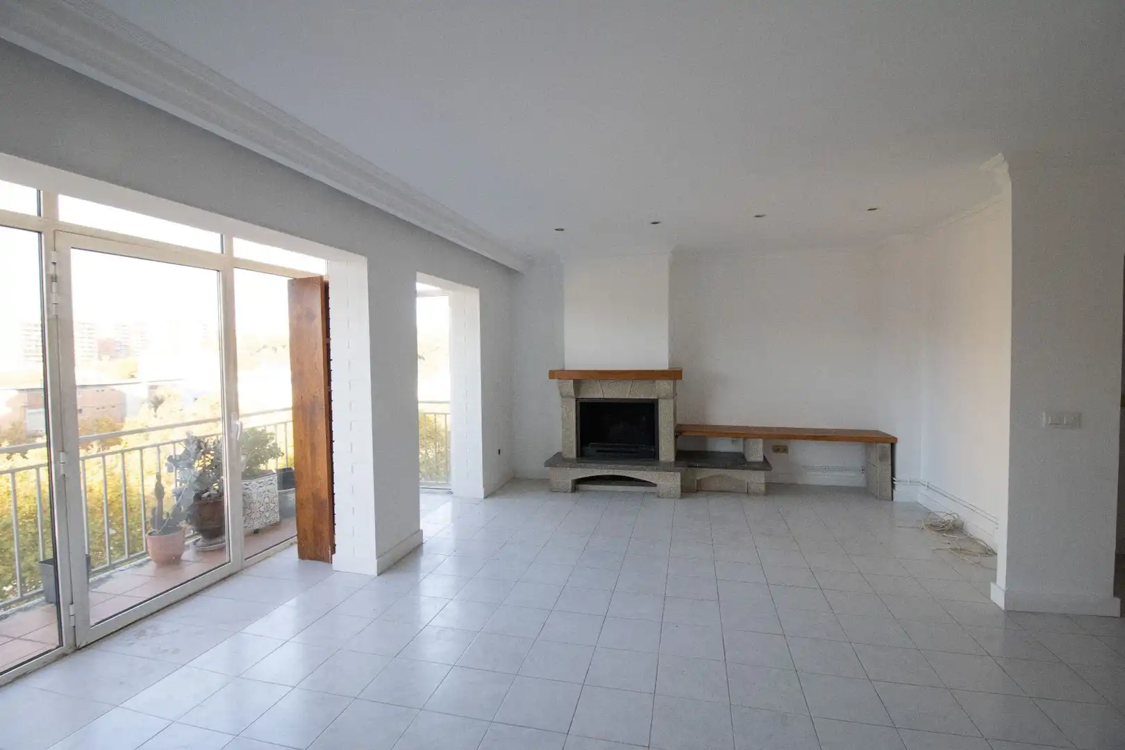 Flat for sale in Salvador Dalí, Eixample - Horta Capallera