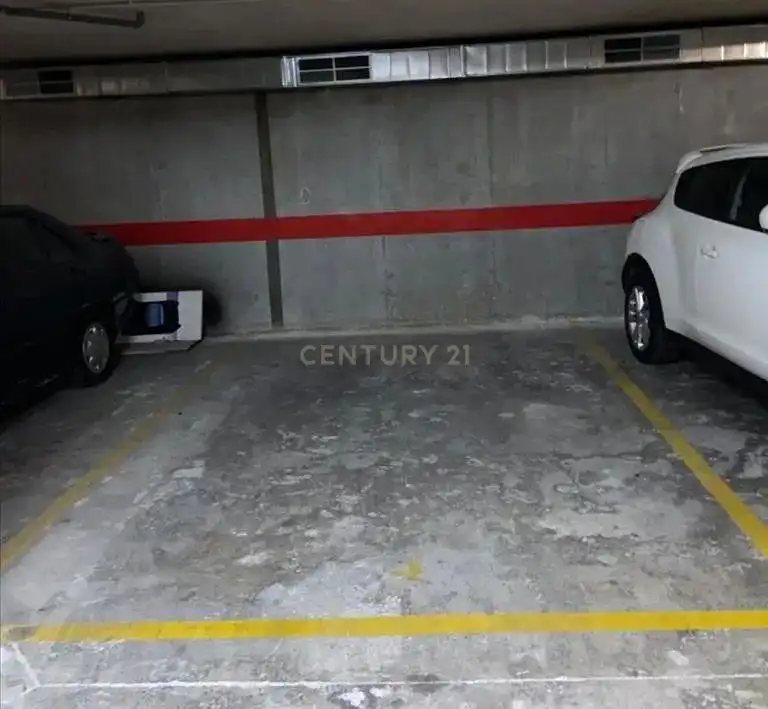 Aparcament de Garatge en venda en Riells i Viabrea