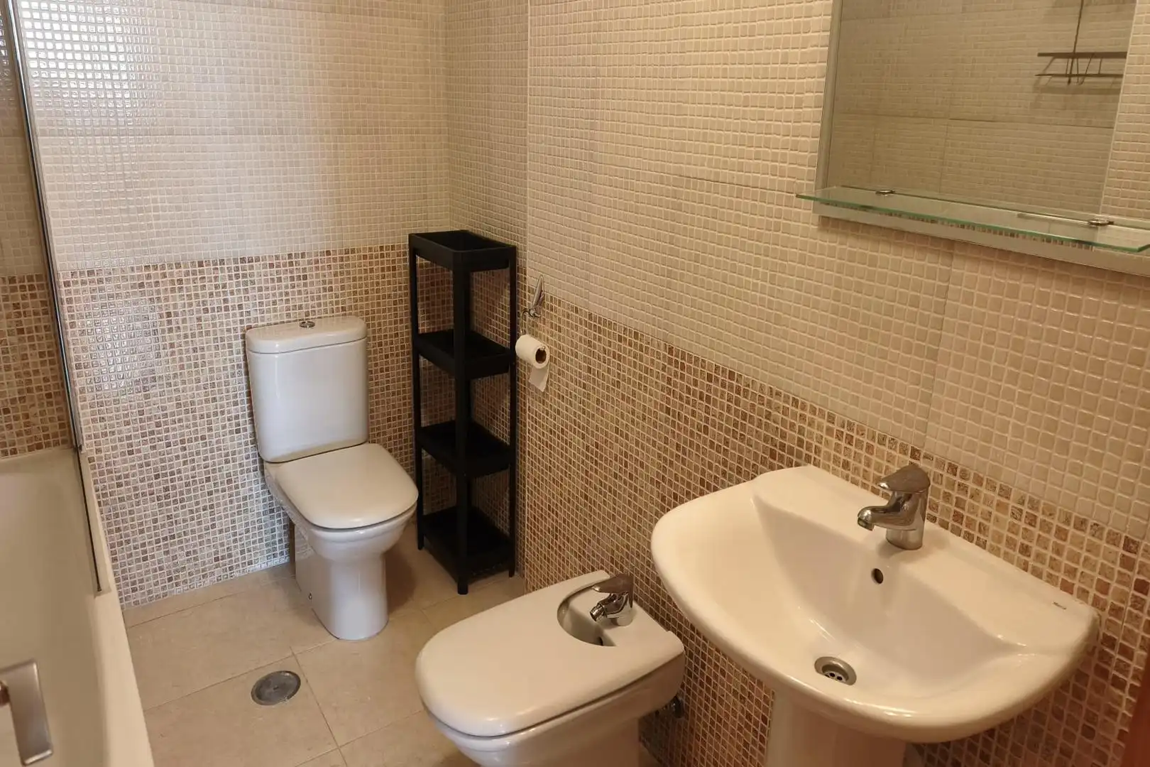 Bany de Apartament en venda en Vícar amb Aire condicionat, Terrassa i Moblat
