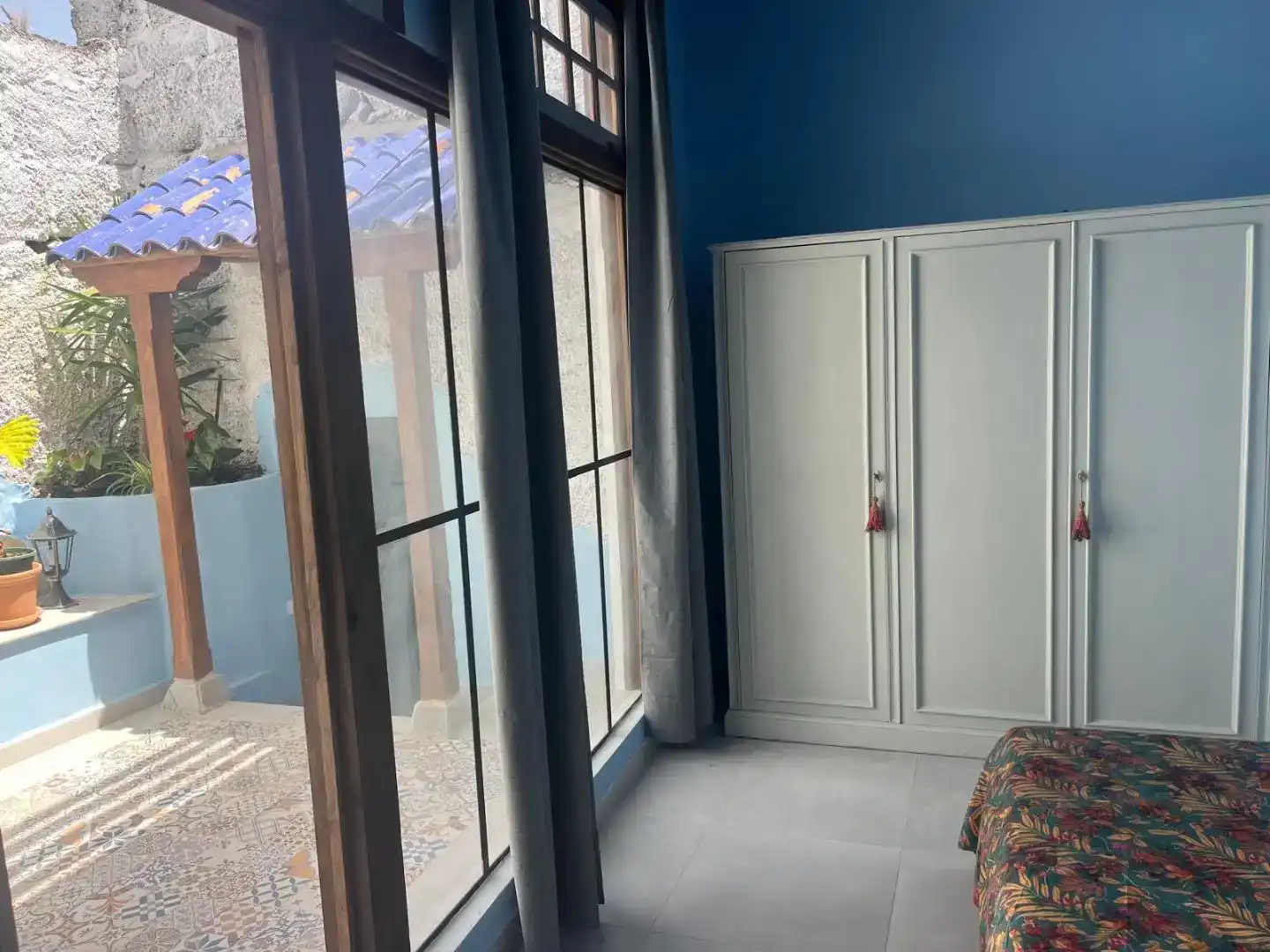 Dormitori de Casa adosada en venda en Los Silos amb Jardí privat, Parquet i Piscina
