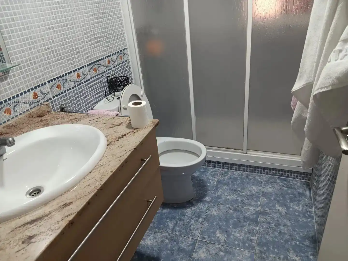 Baño de Piso de alquiler en San Pedro del Pinatar con Terraza, Amueblado y Se aceptan mascotas