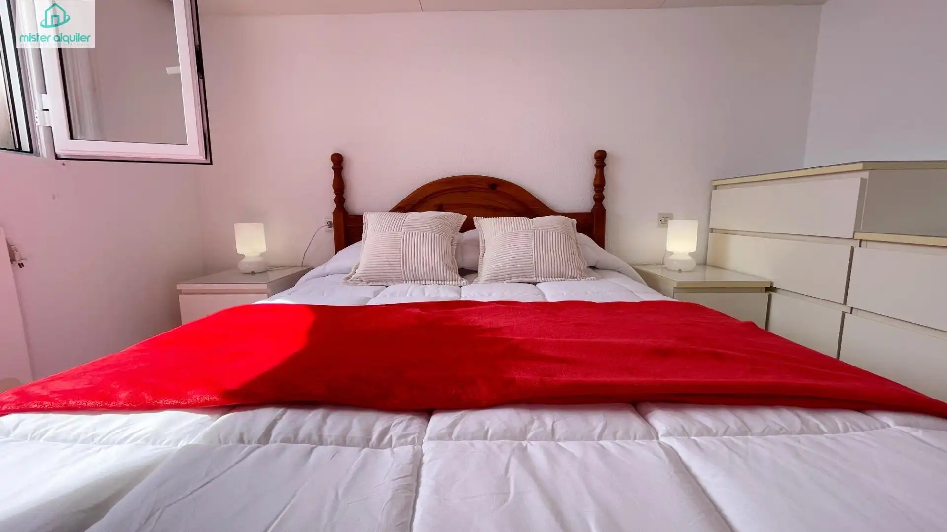 Habitación de Casa o chalet de alquiler en El Campello con Calefacción, Terraza y Amueblado