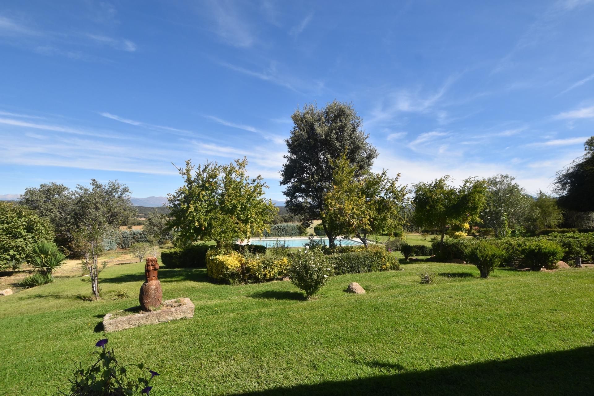 Garden of Residential for sale in Segurilla