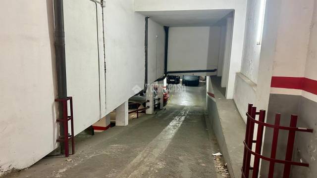 Garaje en Venta en El Poble Sec - Parc de Montjuïc
