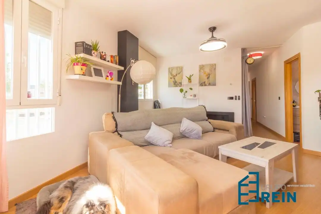 Wohnzimmer von Wohnung zum Verkauf in Cobeja