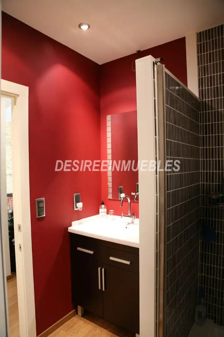 Bathroom of Flat for rent in Valencia  with Air Conditioner, Heating and Parquet flooring