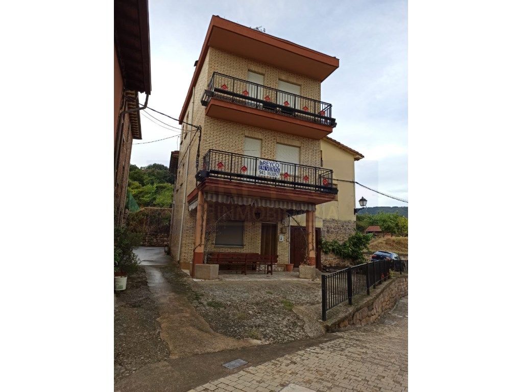 Vista exterior de Casa o xalet en venda en Ledesma de la Cogolla amb Balcó