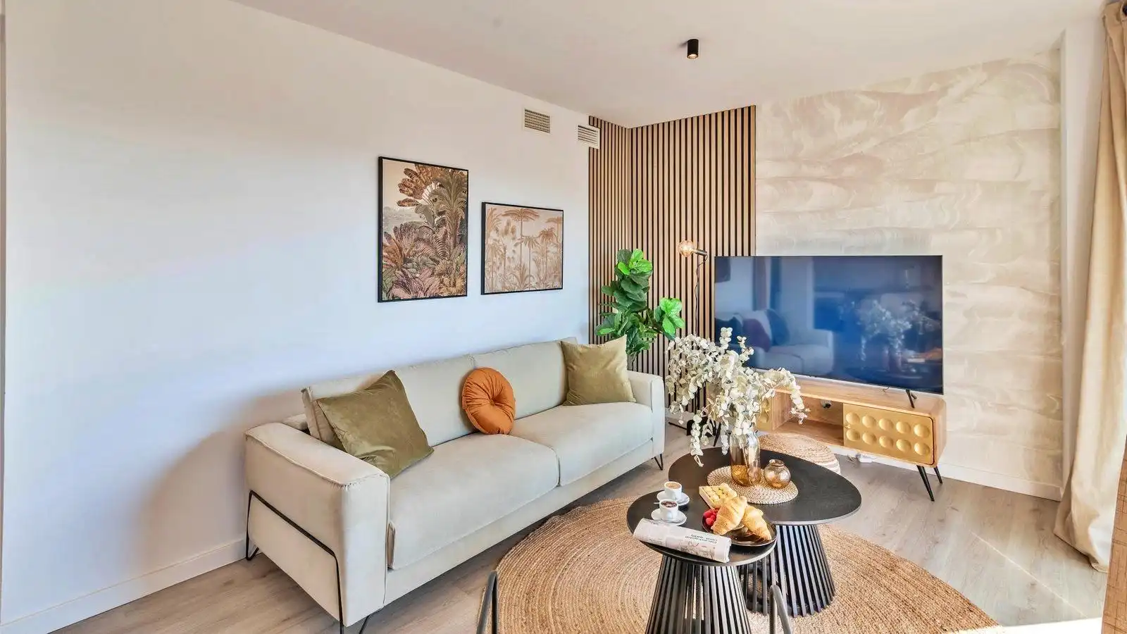 Sala de estar de Piso en venta en Rincón de la Victoria con Aire acondicionado, Calefacción y Jardín privado