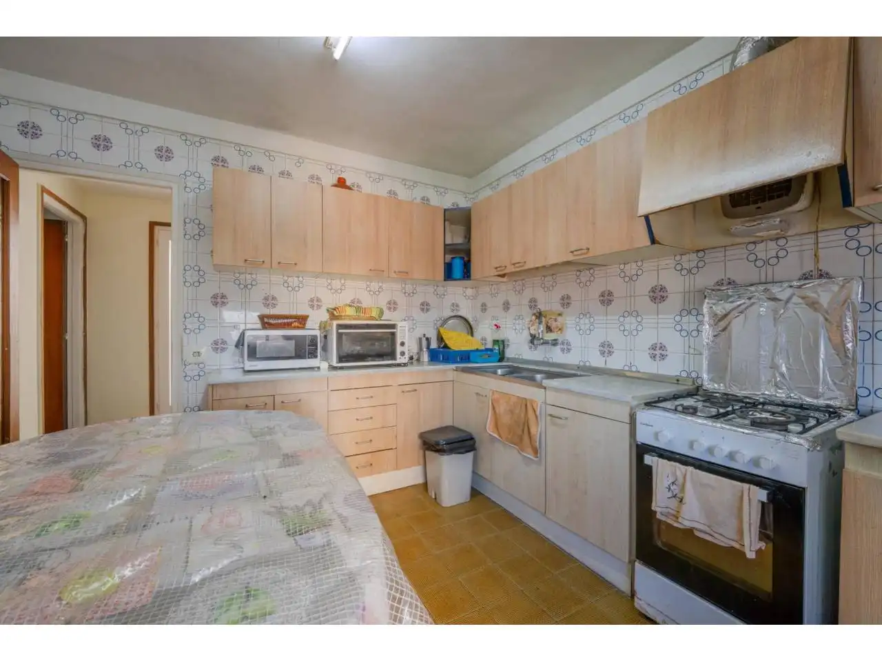 Küche von Wohnung zum Verkauf in Salt mit Heizung