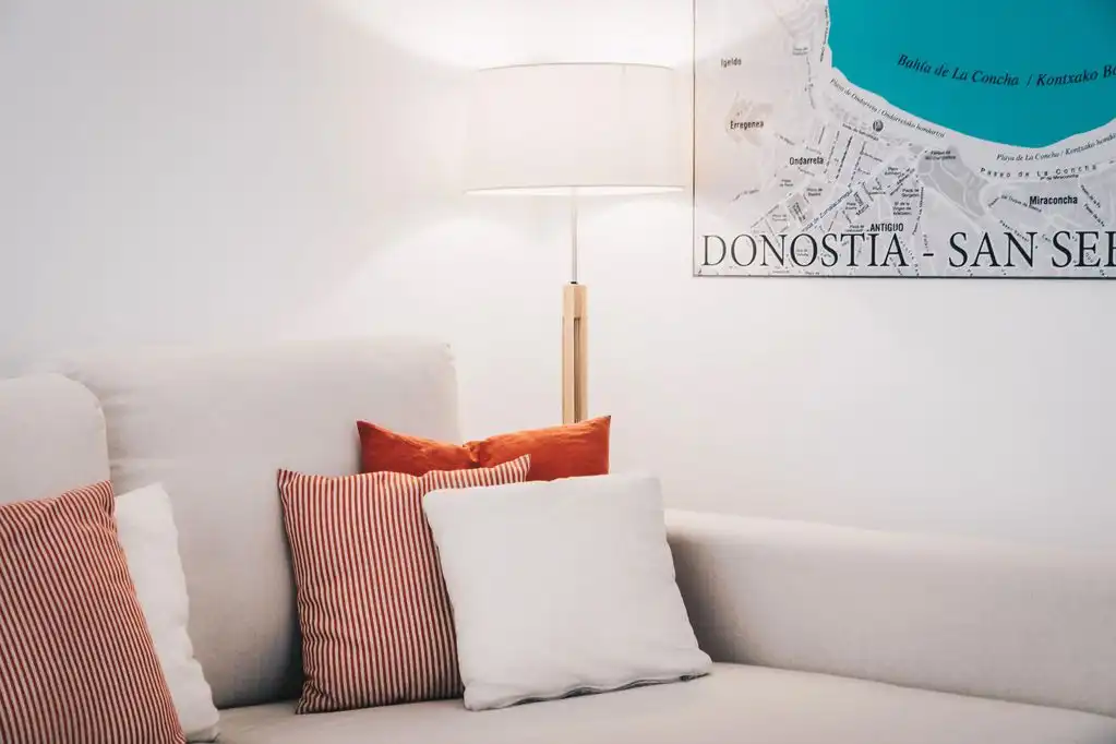 Flat with lift to rent in Carrer Vallcalent 9