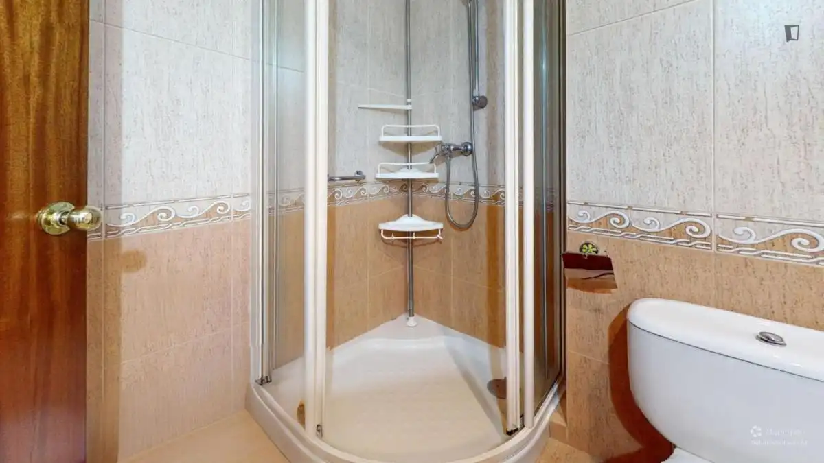Baño de Apartamento de alquiler en Madrid con Aire acondicionado, Calefacción y Amueblado