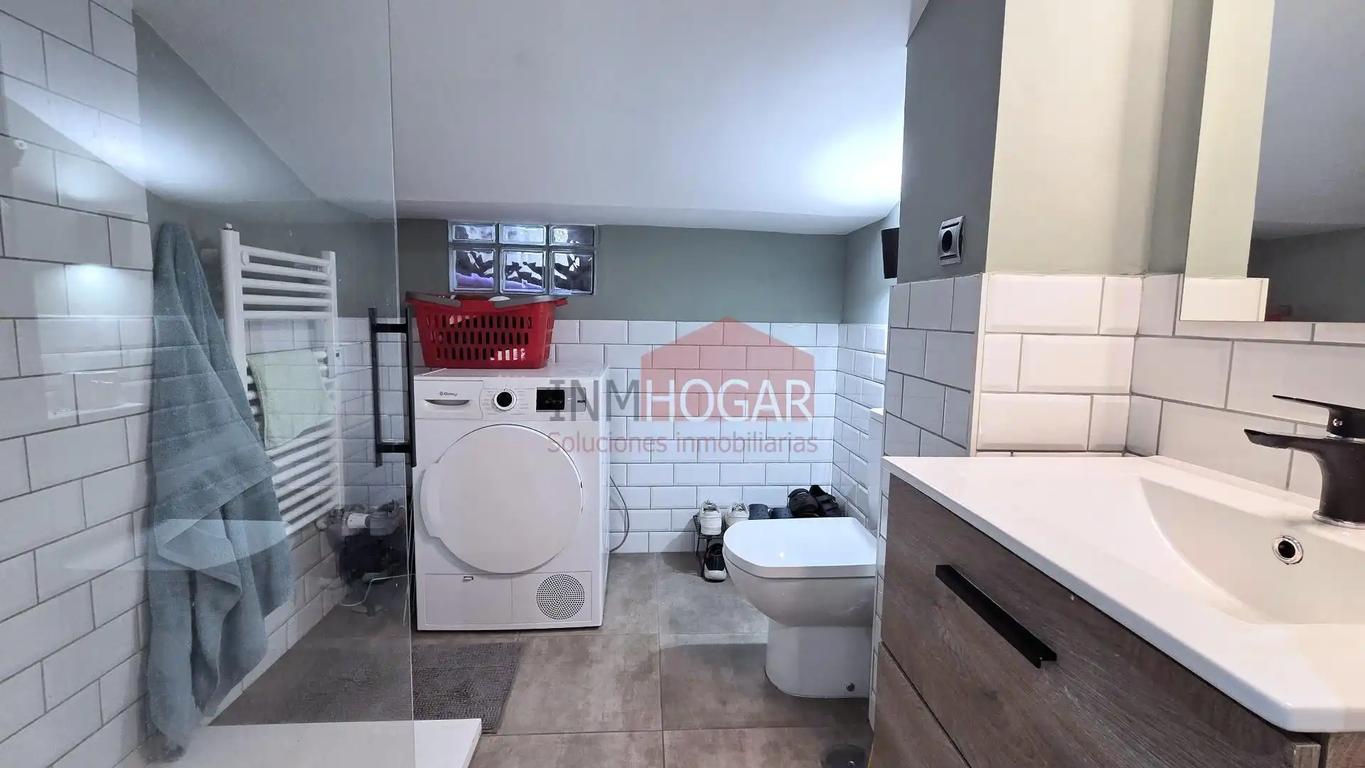Bathroom of Flat for sale in Ávila  with Air Conditioner, Heating and Terrace