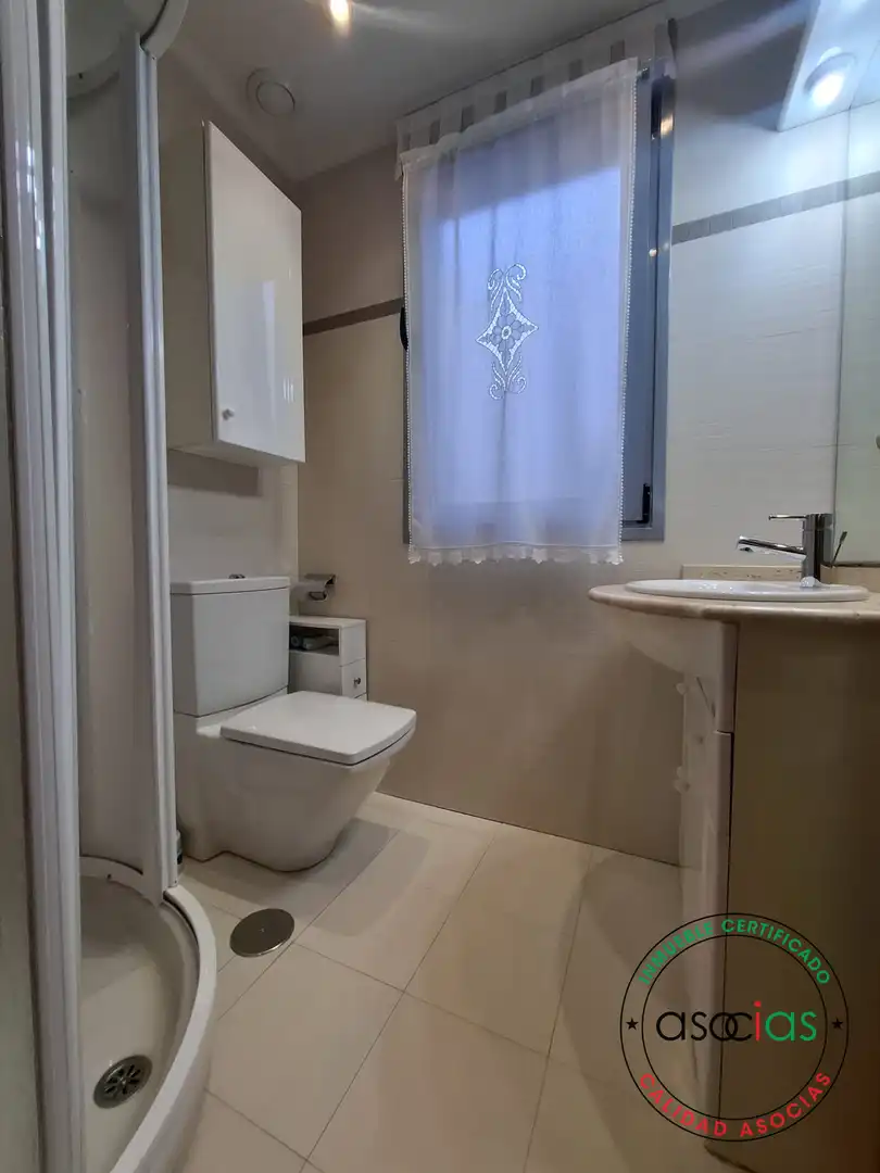 Badezimmer von Wohnung zum Verkauf in Gijón  mit Heizung, Terrasse und Abstellraum