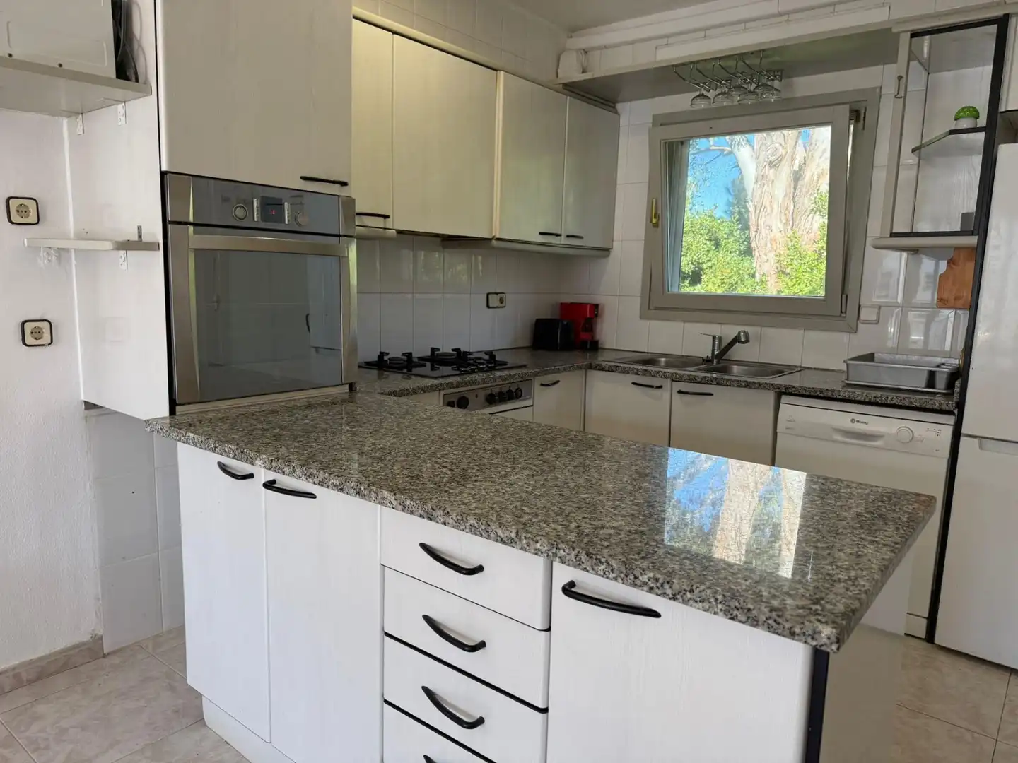 Cocina de Piso en venta en Castell d'Aro, Platja d'Aro i s'Agaró con Aire acondicionado, Terraza y Balcón