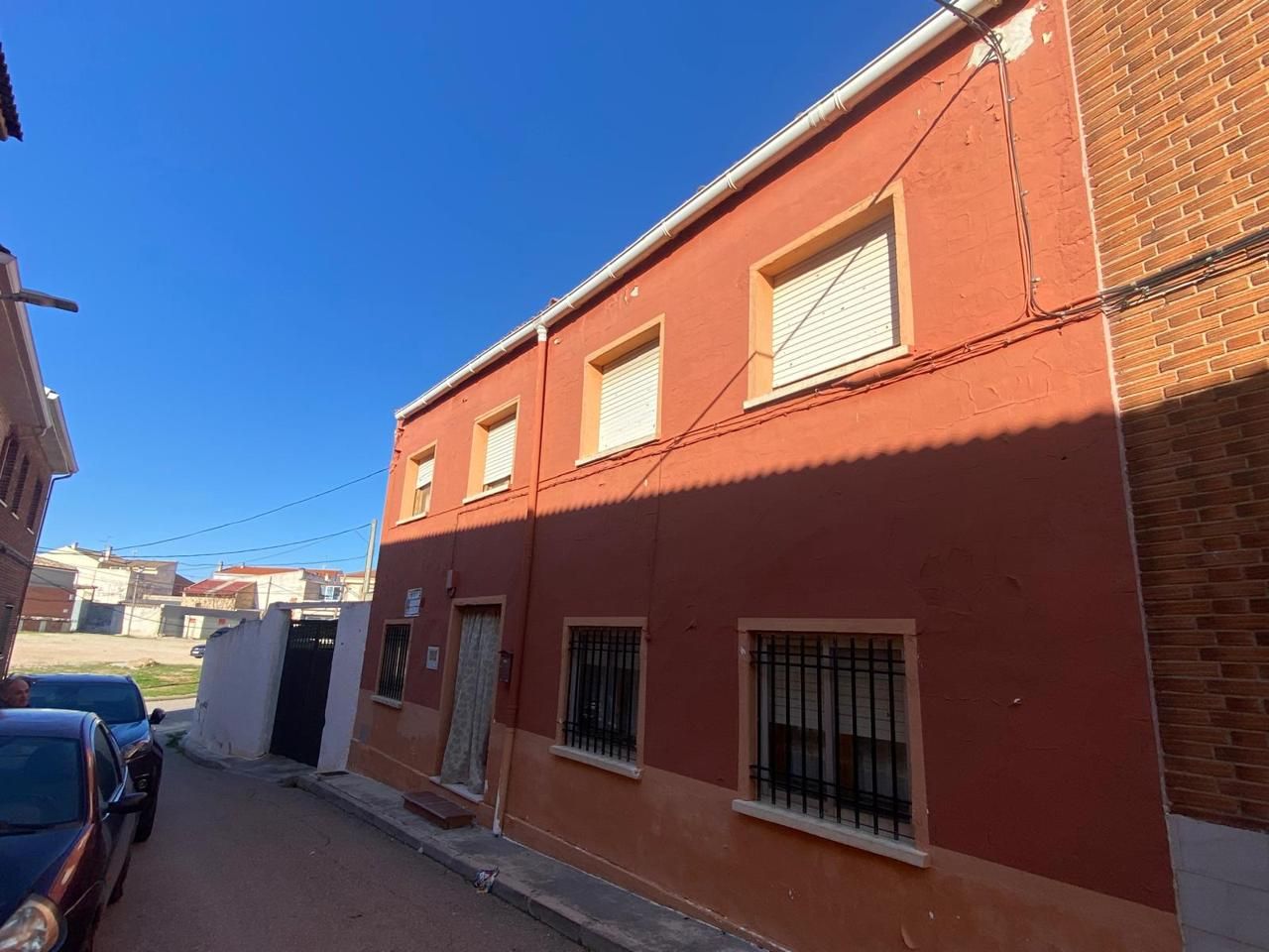 Vista exterior de Casa o xalet en venda en Fuente de Pedro Naharro amb Calefacció