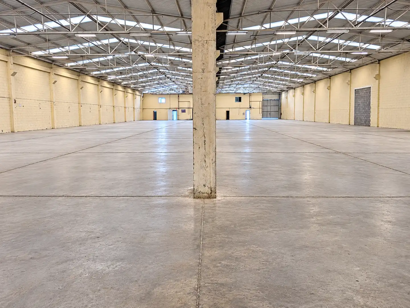 Nave industrial in vendita a Polígono Ruiseñores II 6, imagen 3
