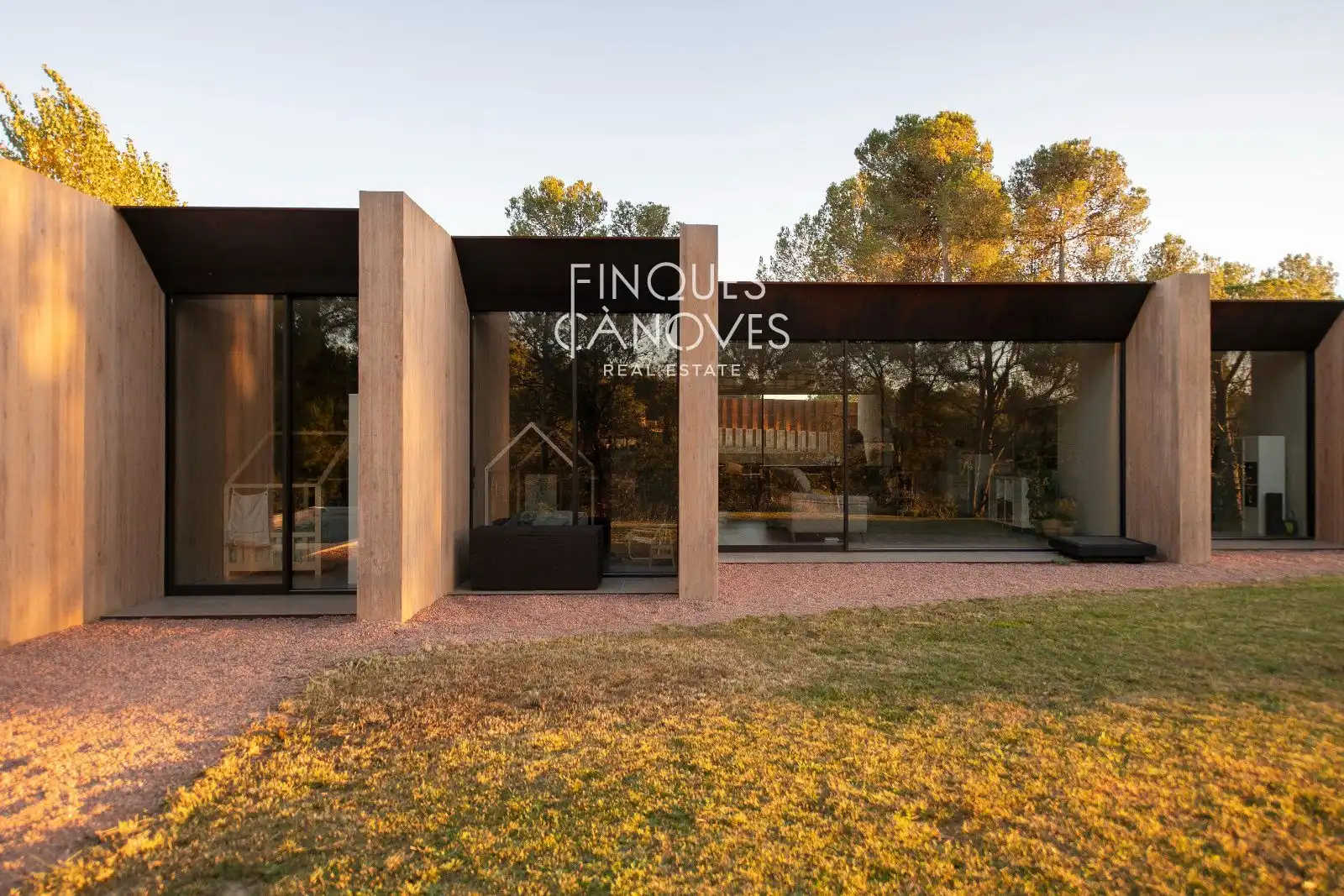 Vista exterior de Casa adosada en venta en Sant Julià de Ramis con Aire acondicionado, Calefacción y Piscina