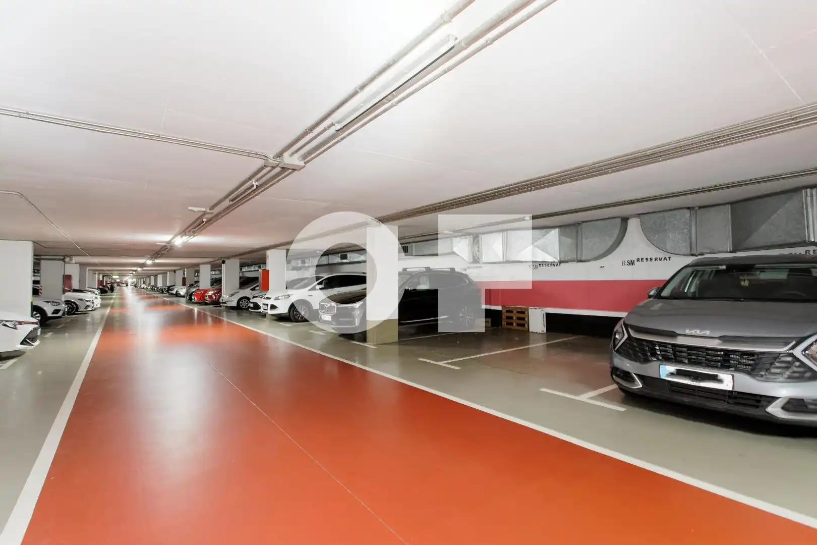Parking de Piso en venta en Barcelona con Aire acondicionado, Calefacción y Alarma