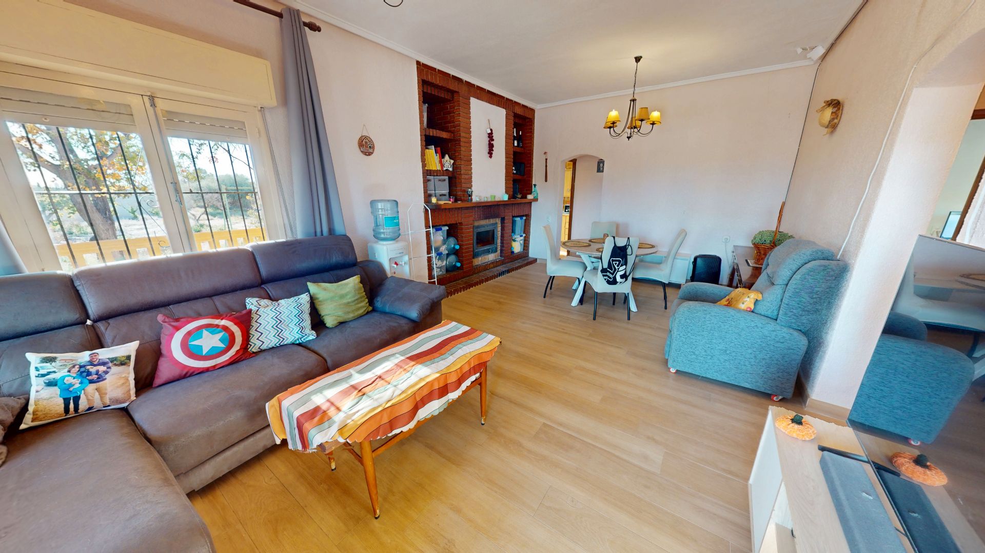 Sala d'estar de Casa o xalet en venda en Alicante / Alacant amb Aire condicionat, Jardí privat i Piscina