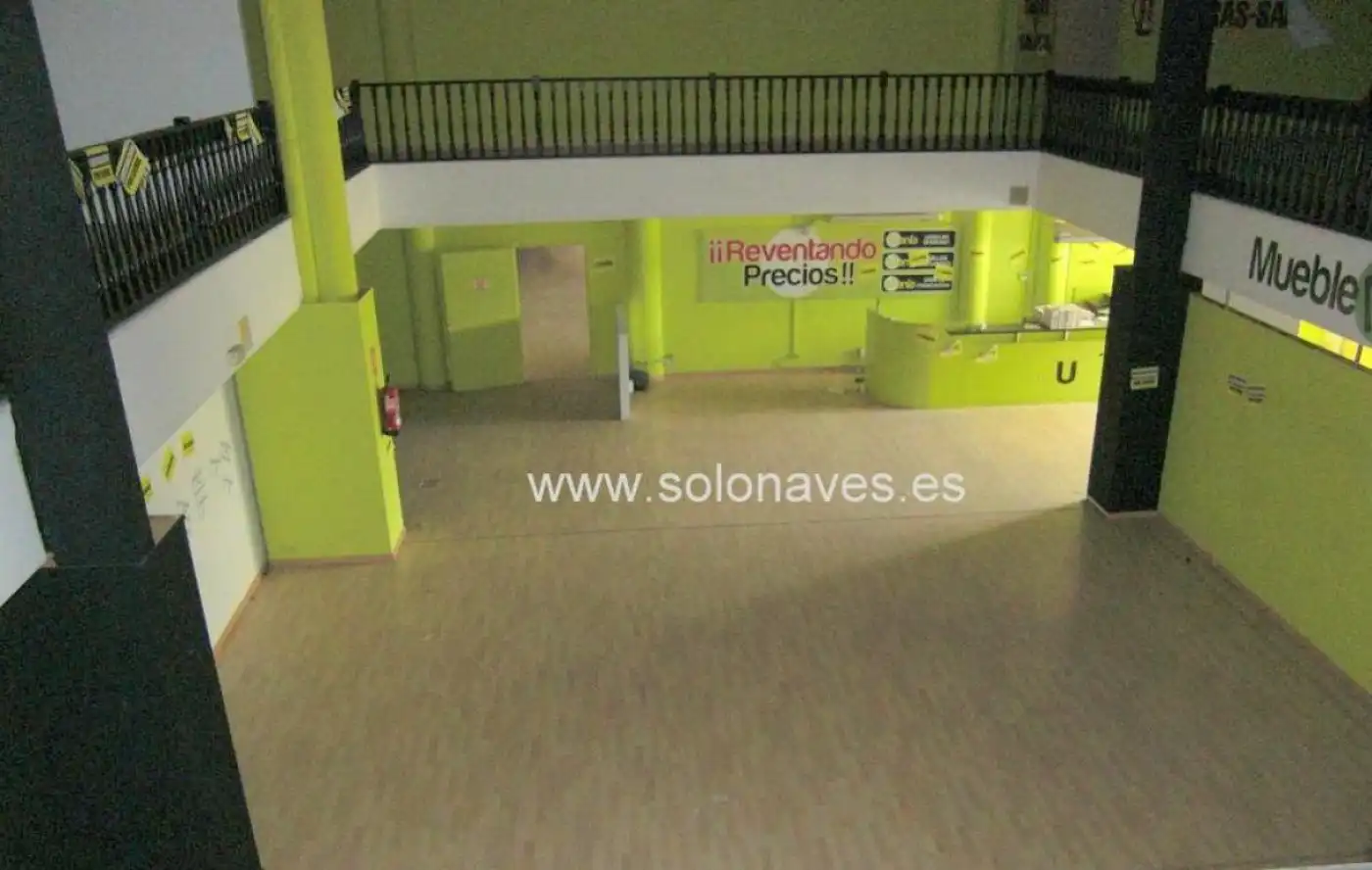 Nau industrial en venda en Zaragoza