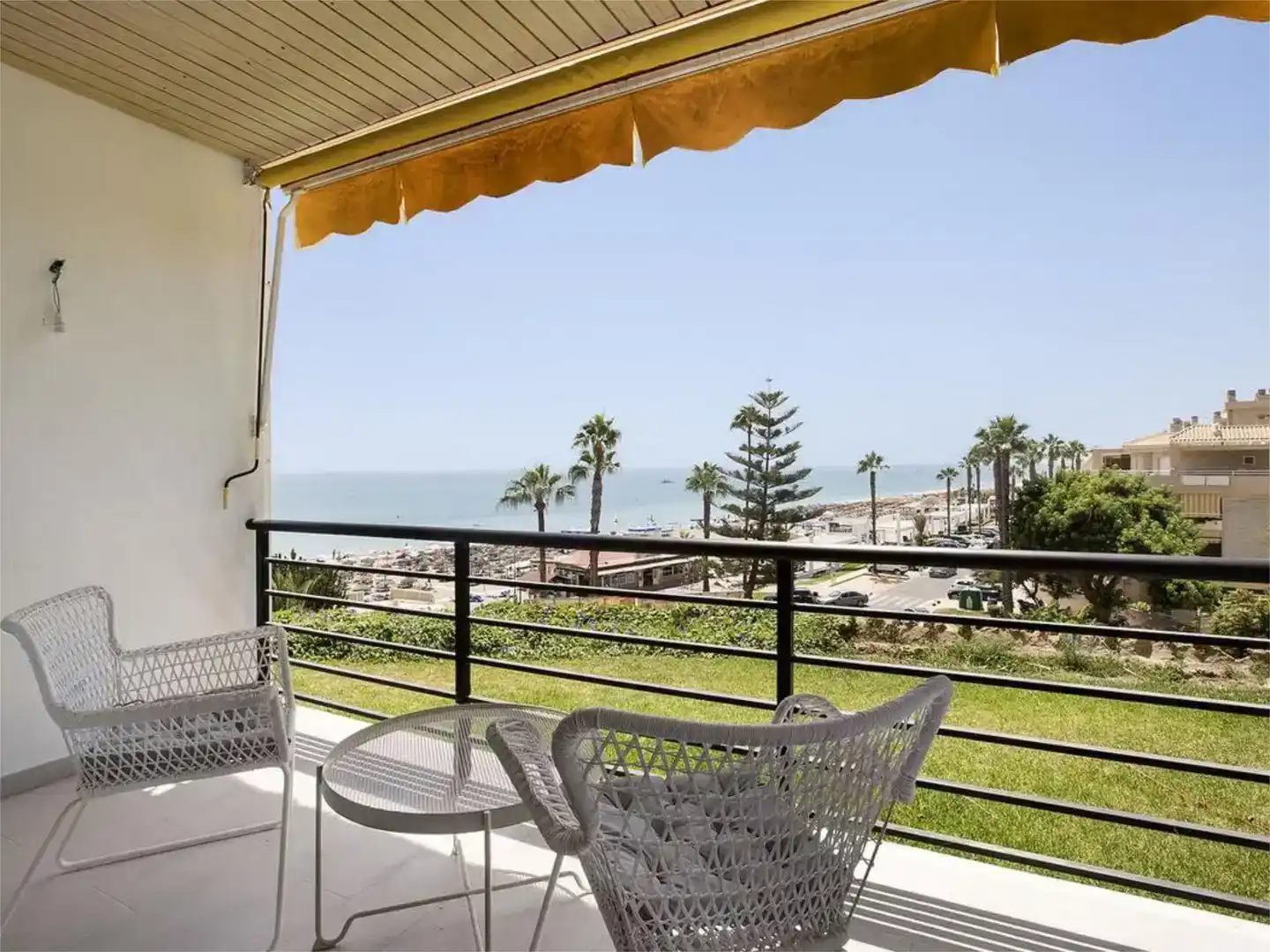 Terrace of Study for rent in Torremolinos  with Air Conditioner, Swimming Pool and Balcony